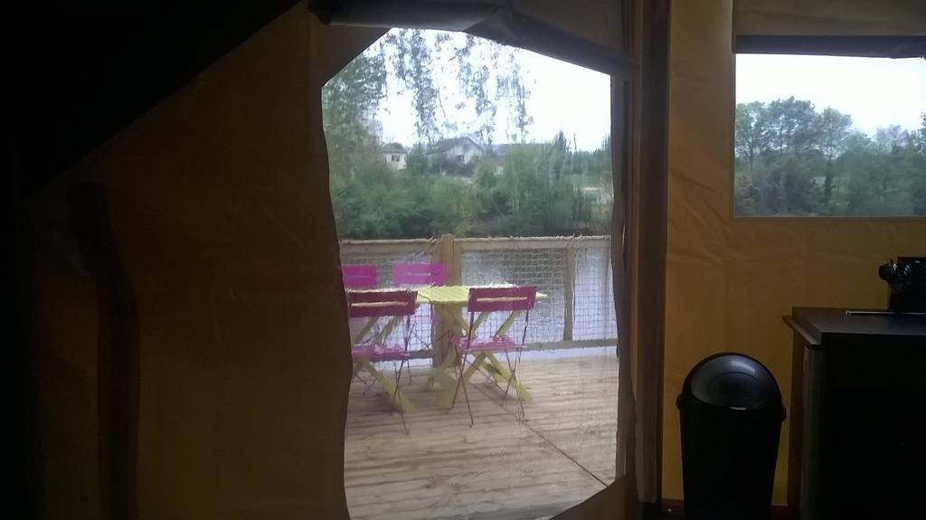 Camping Des Ribieres Confolens Εξωτερικό φωτογραφία