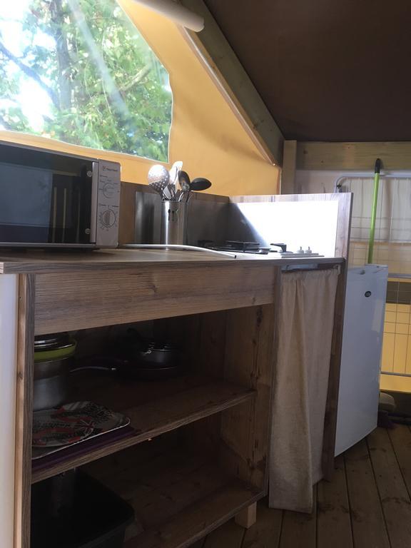 Camping Des Ribieres Confolens Εξωτερικό φωτογραφία