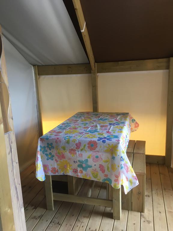 Camping Des Ribieres Confolens Εξωτερικό φωτογραφία